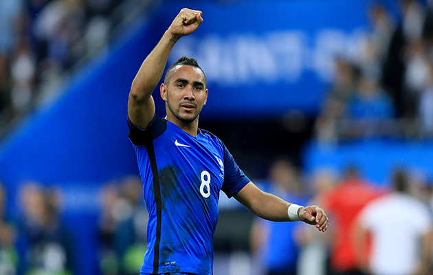 Dimitri Payet, grande destaque na partida diante da Romênia.
