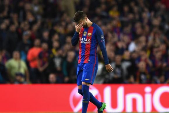 O zagueiro Gerrard Piqué, estará fora dos gramados por 3 semanas, após machucar o tornozelo na partida frente ao Manchester City. 