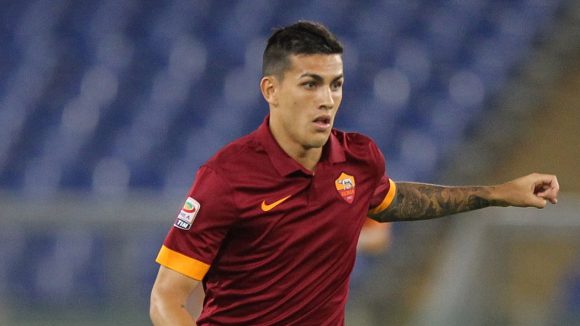 O meio-campista argentino Leandro Paredes está pendurado, e caso receba um cartão amarelo hoje, não enfrentará o jogo de volta contra o Villarreal.