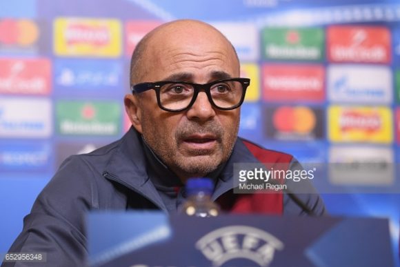 Na entrevista coletiva pré-jogo, o treinador do Sevilla, Jorge Sampaoli, afirmou estar confiante na classificação de sua equipe.