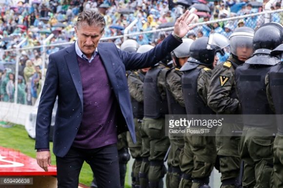 Bauza se despede da seleção da Argentino após oito jogos e com 50% de aproveitamento.