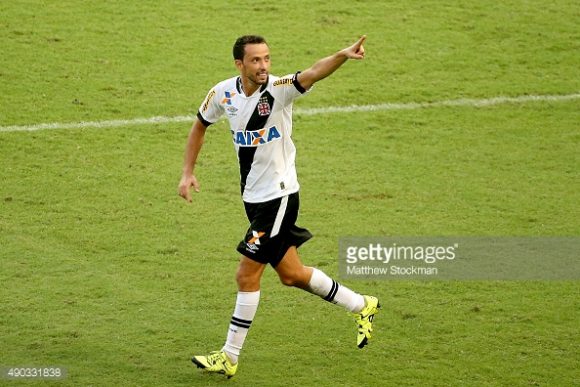 O atacante Nenê tentará evitar o quarto rebaixamento seguido do Vasco da Gama. 