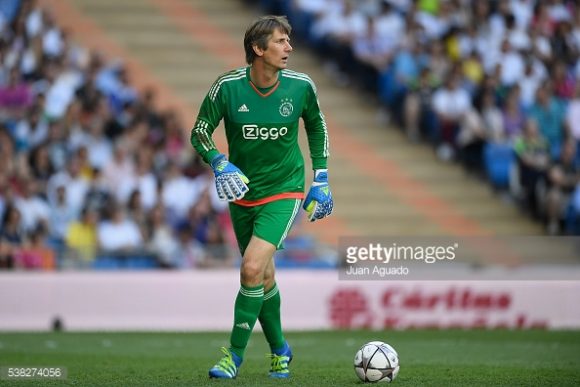 O lendário goleiro holandês Edwin van der Sar, fez história defendendo as cores do Ajax e do Manchester United.