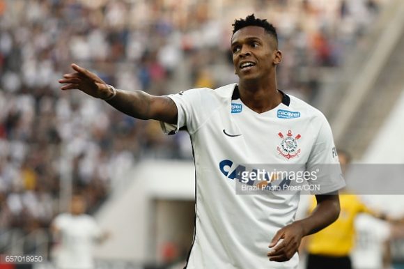 Juntamente com Jadson, o atacante Jô (foto) foi a grande contratação do Corinthians para disputar a temporada. 