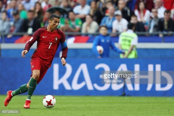 Cristiano Ronaldo bem que tentou, mas não conseguiu evitar o empate dos mexicanos nos acréscimos da estreia de Portugal na Copa das Confederações.