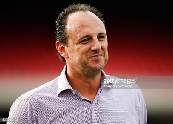 11 rodadas, foi esse o período que Rogério Ceni sobreviveu como treinador do São Paulo no Brasileirão. No total, foram 35 partidas no comando, com 14 vitórias, 11 empates e 10 derrotas.