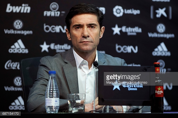 A temporada começou agitada pelos lados do Mestalla, e esse agito tem nome, Marcelino García Toral. 