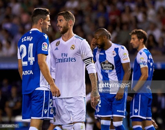 O zagueiro Sergio Ramos está fora do duelo diante do Valencia, após ser expulso na partida anterior do Real madrid contra o Deportivo La Coruña, quando ele se envolveu em uma confusão com o zagueiro adversário Fabian Schar.
