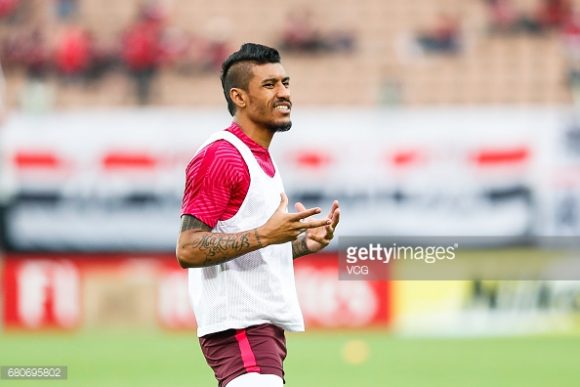 O Barcelona confirmou a pouco, a contratação do meio-campista Paulinho, atualmente no Guangzhou Evergrande, da China. 