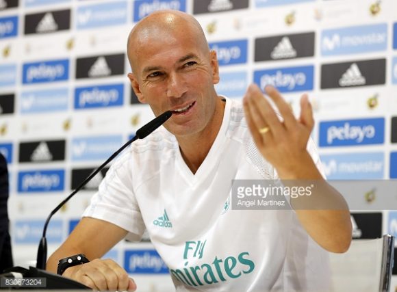 O treinador Zinedine Zidane, estendeu seu vínculo contratual