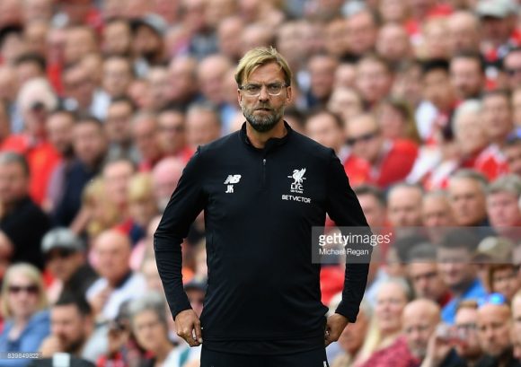 Com 55,4% de aproveitamento na Premier League, o Liverpool de Jurgen Klopp já vê os líderes Manchester United e Manchester City 8 pontos à frente na tabela.
