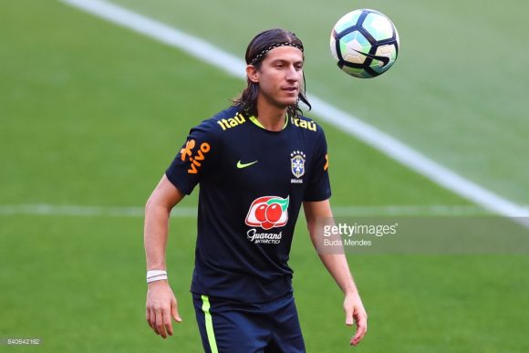 Com a suspensão do lateral-esquerdo Marcelo, o seu substituto imediato Filipe Luís, ganhará uma oportunidade no time titular.