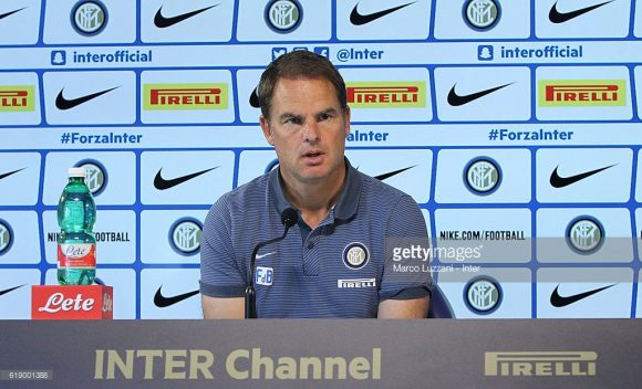 A torcida da Internazionale comemorou bastante a demissão de Frank de Boer do comando técnico da equipe na temporada passada.