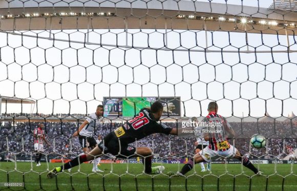 Além disso, o Timão mantém o tabu de não ter perdido do rival em 2017, contabilizando duas vitórias e dois empates em quatro jogos disputados.