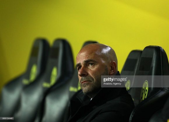 O técnico Peter Bosz já começou a ter nome bastante questionado pela torcida do Borussia Dortmund.