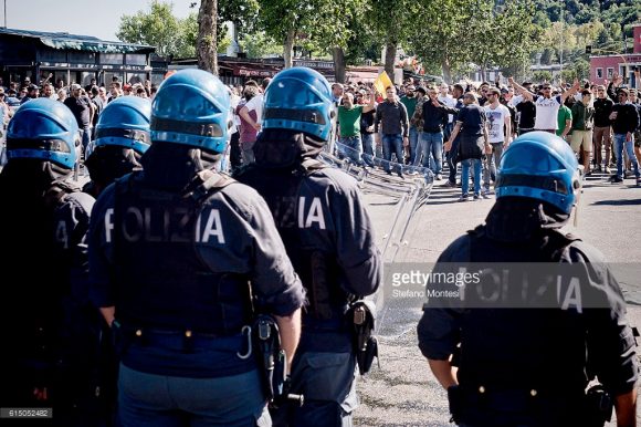 Segurança Reforçada: por conta da enorme rivalidade existente entre torcedores da Roma e da Lazio, o policiamento será reforçado na capital italiana.