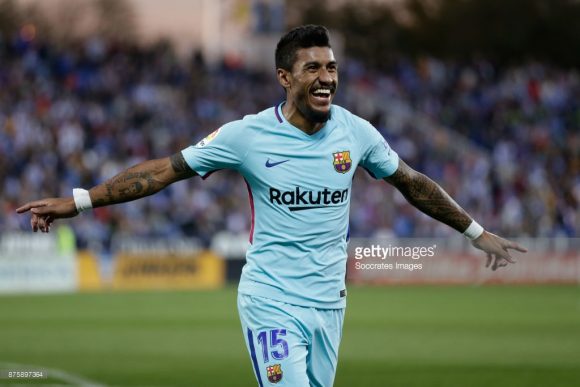 Por causa de suas recentes boas atuações, o brasileiro Paulinho ganhou a posição de Ivan Rakitic no meio-campo do Barcelona, e iniciará o embate diante da Juventus, entre os titulares de Ernesto Valverde.