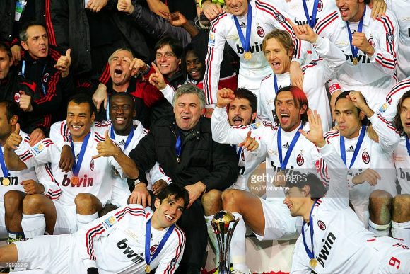 O período de glória mais recente do Milan foi na temporada 2006/07, 