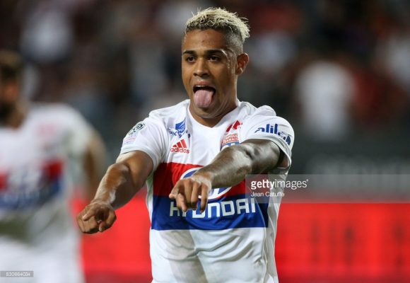 O atacante Mariano Díaz é o artilheiro do Lyon na Ligue 1 com 12 gols marcados.