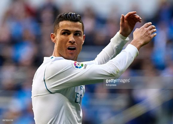Cristiano Ronaldo O craque Cristiano Ronaldo pode estar de malas prontas à Paris.