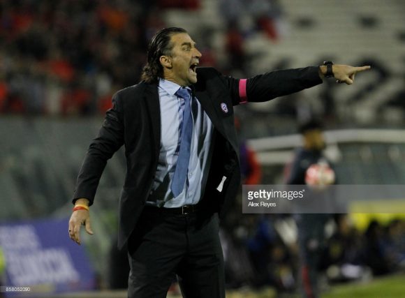 Juan Antonio Pizzi Juan Antonio Pizzi foi demitido do comando técnico da La Roja.