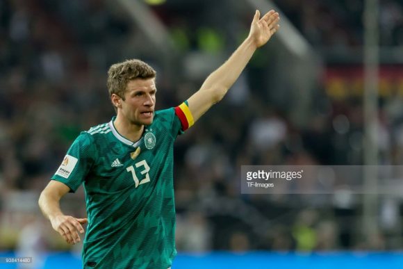 Os atletas Mesut Ozil e Thomas Muller (foto) foram liberados pelo treinador Joachim Low, que testará outras opções em suas respectivas posições.