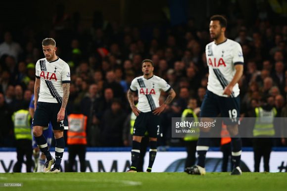 O Tottenham jamais não vence o Chelsea no estádio Stamford Bridge desde 1990. Essa é o maior intervalo de tempo que um oponente não ganha do outro no futebol inglês.
