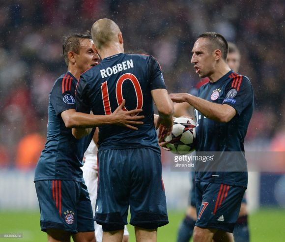 Panela velha: os experientes Rafinha, Arjen Robben e Frank Ribéry estarão em ação pelo Bayern contra o Real Madrid na Allianz Arena. Com eles, o treinador Jupp Heynckes ganha mais cancha dentro de campo.