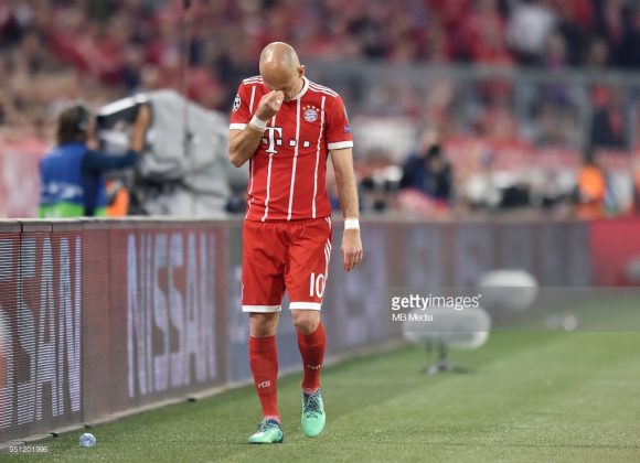 Oito minutos, este foi o tempo que Arjen Robben permaneceu em campo no jogo de ida entre Bayern x Real Madrid pelas semifinais da Champions League. Por causa de uma contusão na virilha, o holandês não jogará o jogo de volta.