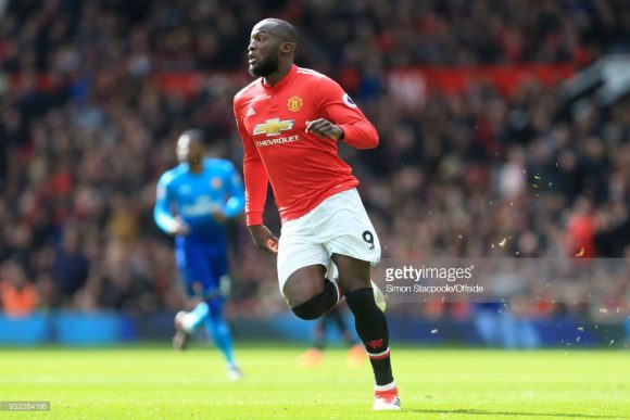 O atacante Romelu Lukaku perdeu as últimas três partidas do Manchester United, por conta de uma lesão no tornozelo. A possível ausência do atacante preocupa bastante o treinador José Mourinho.