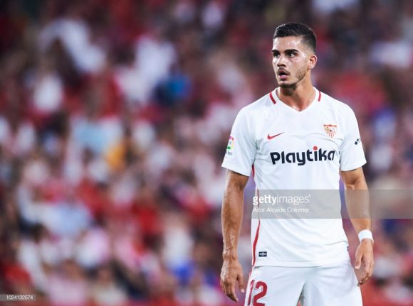 O novo reforço sevillista, André Silva, já marcou três gols em dois jogos pela La Liga até aqui. O atacante português veio por empréstimo do Milan, após uma decepcionante temporada pelo time italiano.