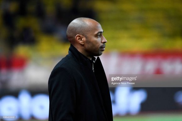 Em 19 jogos no comando do Mônaco Thierry Henry contabiliza 5 vitórias, 4 empates e dez derrotas (33,3% de aproveitamento).