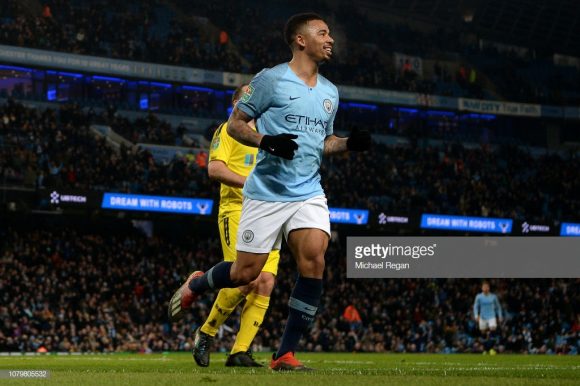 O atacante Gabriel Jesus marcou quatro gols no duelo do Manchester City contra o Burton Albion no meio de semana, pelas semifinais da Copa da Liga Inglesa. 