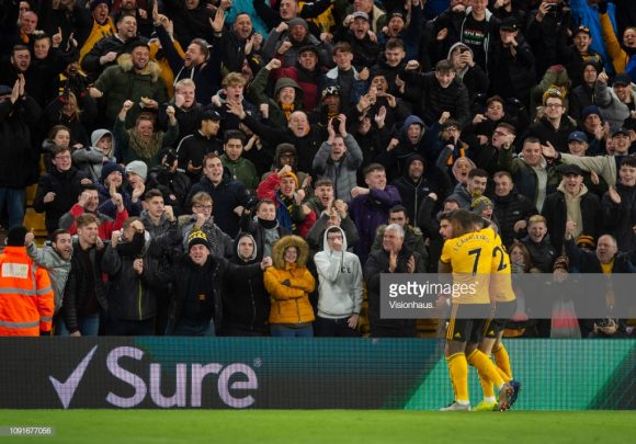 Com gols de Raúl Jiménez e Rúben Neves, o Wolverhampton despachou o Liverpool na Terceira Fase da Copa da Inglaterra. 
