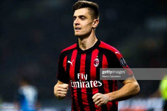 Em cinco partidas com a camisa do Milan, o matador Krzysztof Piatek já balançou as redes adversárias cinco vezes.