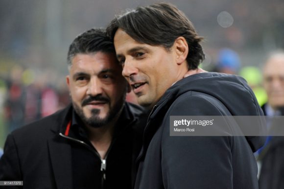 Curiosamente, Simone Inzaghi jamais venceu Gennaro Gattuso ao longo da carreira. Em quatro duelos entre eles realizados até hoje, o técnico do Milan soma duas vitórias e dois empates.