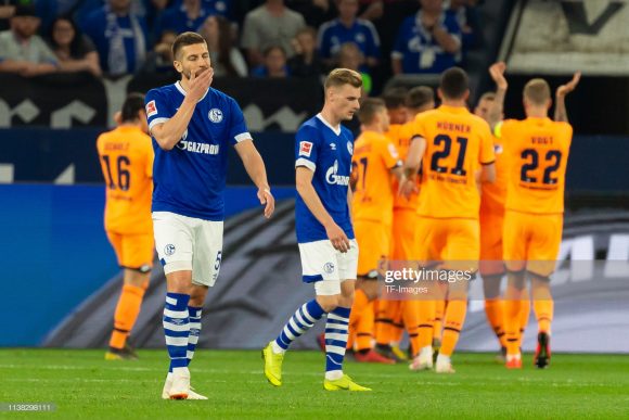 Essa é a pior campanha do Schalke 04 nos últimos oito anos, visto que na temporada 2010/11, os Azuis Reais terminaram a Bundesliga na 14ª posição da tabela.