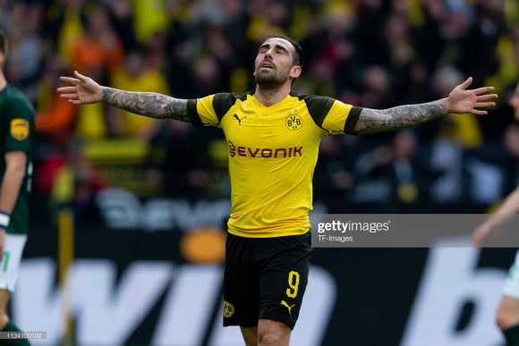 Sozinho, Paco Alcácer marcou mais da metade dos gols do Schalke 04 na Bundesliga, lembrando que o espanhol balançou as redes 17 vezes na liga até aqui, ao passo que os Azuis Reais fizeram 32 tentos.
