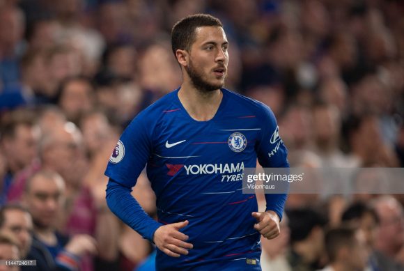 Artilheiro do Chelsea na Premier League com 16 tentos, o belga Eden Hazard é a esperança dos Blues no clássico em Old Trafford.
