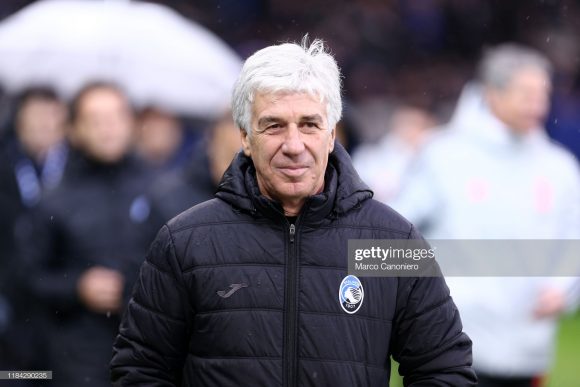 Desde 2016 no comando técnico da Atalanta, o treinador Gian Piero Gasperini acumula 81 vitórias, 41 empates e 40 derrotas à frente da Dea, registrando 58,44% de aproveitamento nesses 162 jogos.