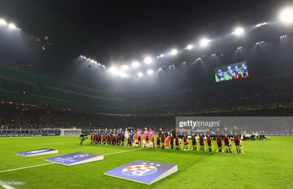 O San Siro está sendo a casa da Atalanta na Champions League, isso porque o estádio Atleti Azzurri d'Italia, casa da equipe, não está apto a receber os jogos da competição.