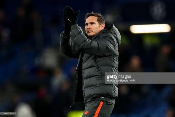 Em 39 jogos à frente do Chelsea, Frank Lampard coleciona o total de 19 vitórias, 7 empates e 13 derrotas, obtendo 54,7% de aproveitamento através deste desempenho.