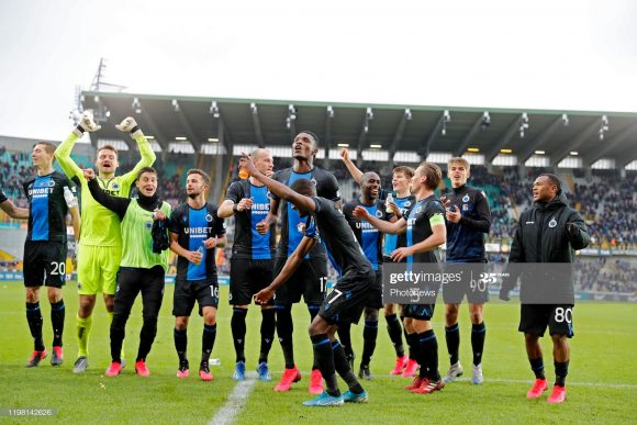 Brugge A única derrota sofrida pelo Brugge na Jupiler Pro League, deu-se diante do Real Antuérpia (2 x 1) na 15ª rodada. Os campeões belgas tiveram a melhor campana como mandantes no campeonato, somando 12 vitórias e três empates em 15 jogos atuando em seus domínios.